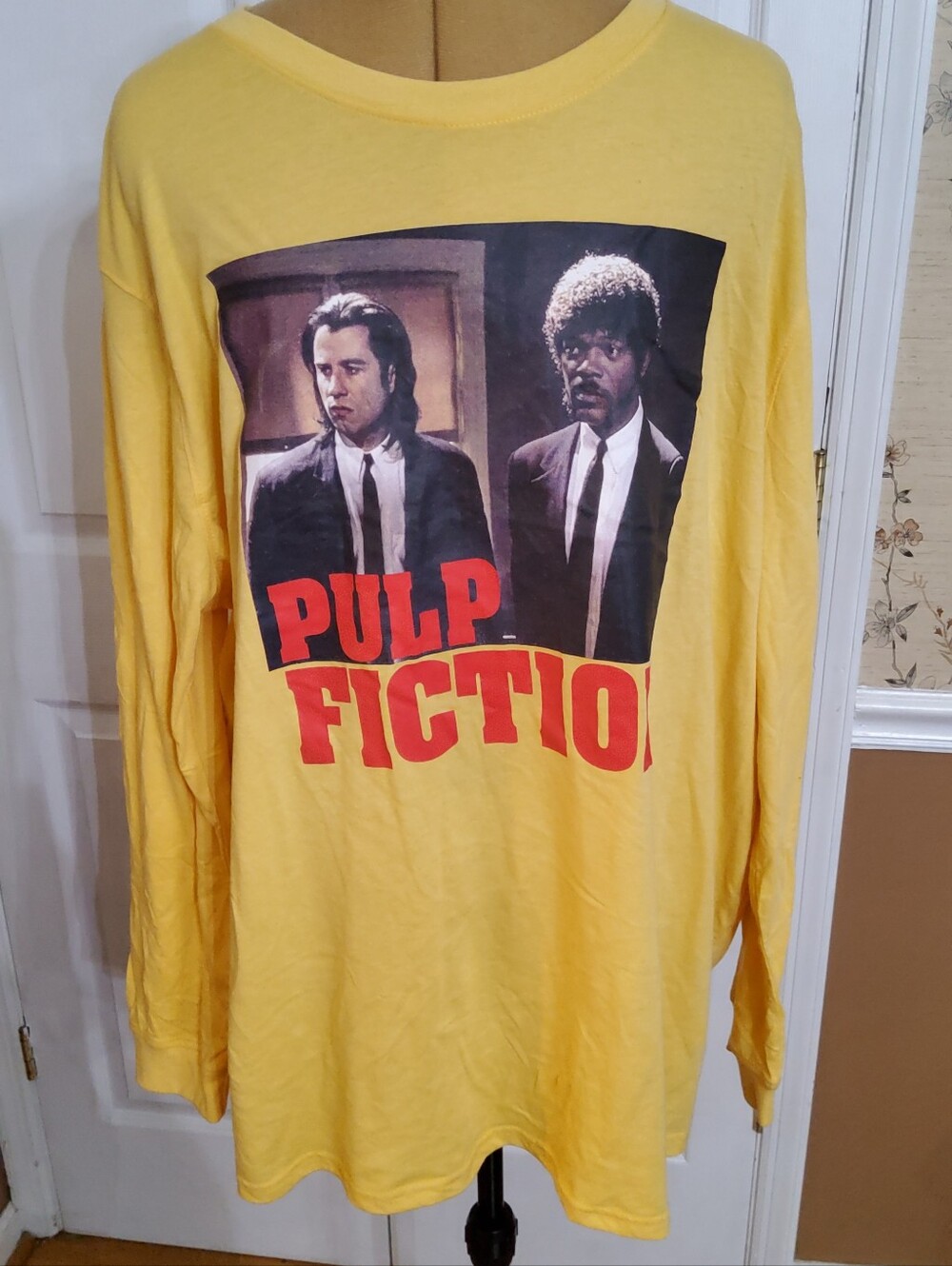 Pulp Fiction Men's 2XL Yellow Long Sleeve Graphic T-Shirt NWT